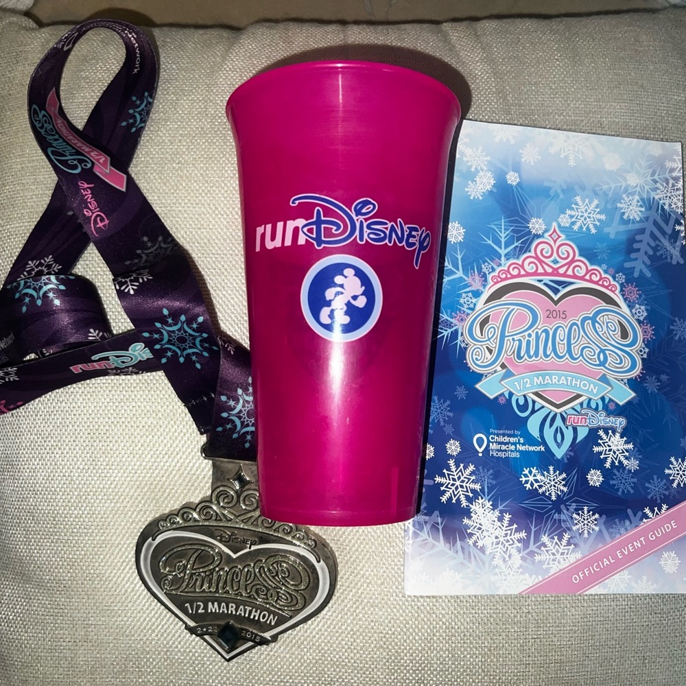 🚫SOLD🚫 runDisney 2015 Princess Half Marathon Medal Cup Program